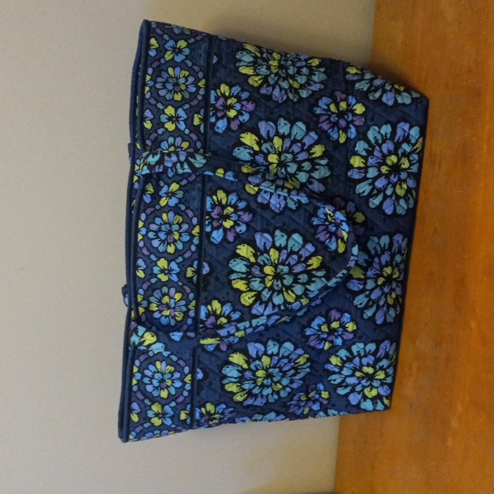Vera Bradley Grand Tote Indigo Pop
